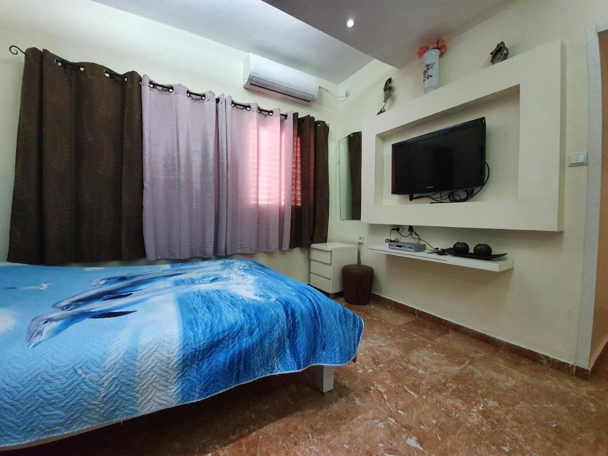 Ezore Yam Apartmens - Elmali'Akh St. 4 바트얌 외부 사진